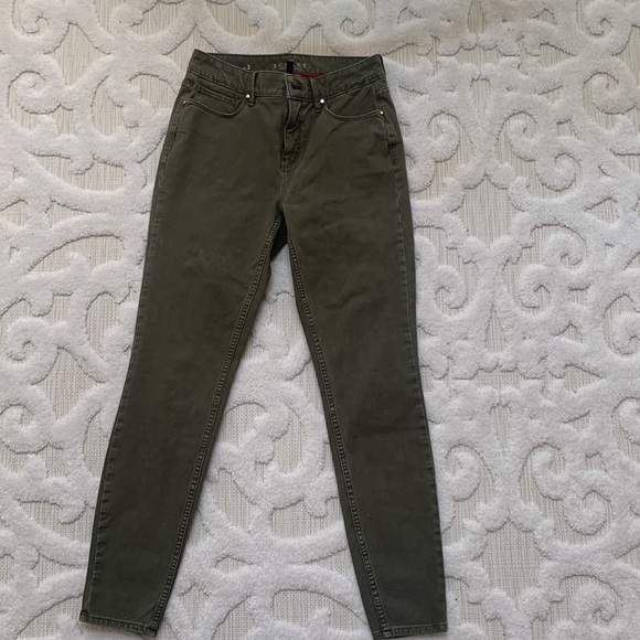 White House Black Market Sculpt Skinny Ankle Pants - Picture 2 of 4